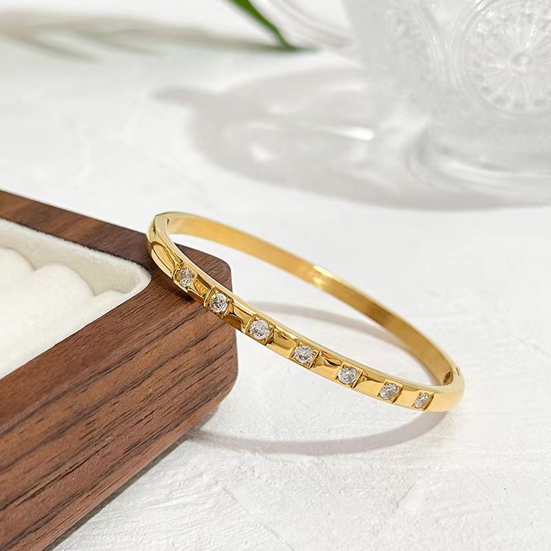 Geometric Fashion Jewelry for Women